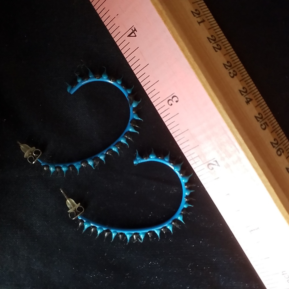 3/$25 CLAIRE'S HOOP EAR RINGS - Picture 3 of 4